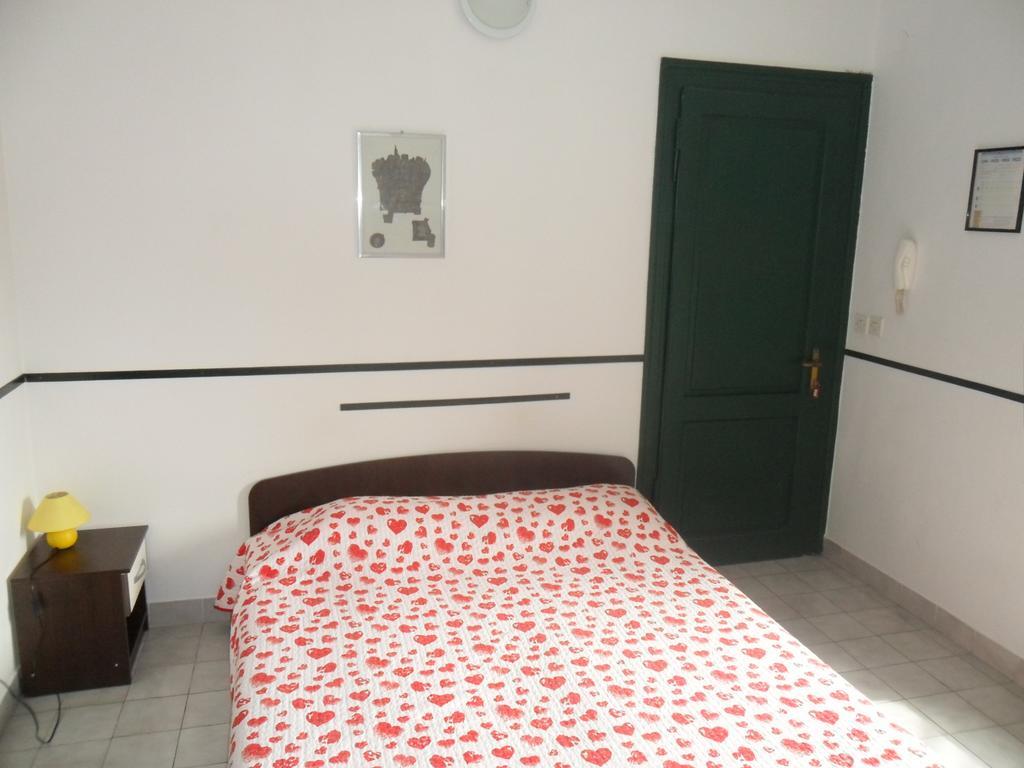 Apartments Villa Dube Split Room photo